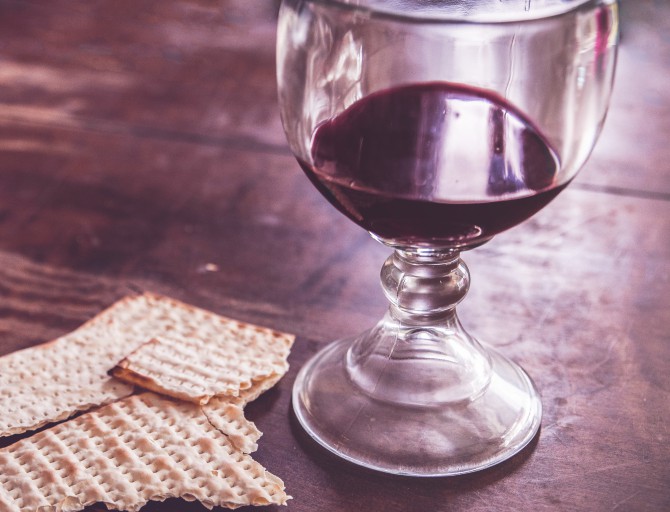 Communion Wafer and Wine 670 